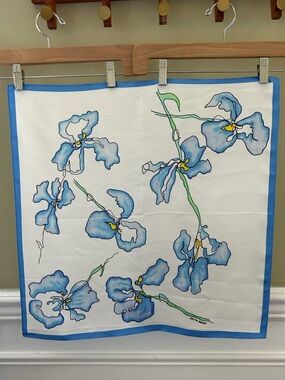 NWOT 21” x 21” White & Blue Floral Silk Scarf featuring Painterly Irises